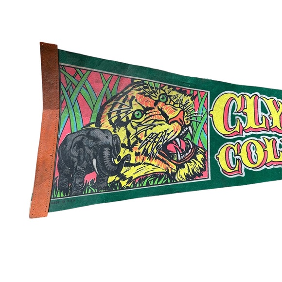 Vintage | Clyde Beatty Cole Bros. Circus | Felt Pennant Flag - Picture 2 of 8